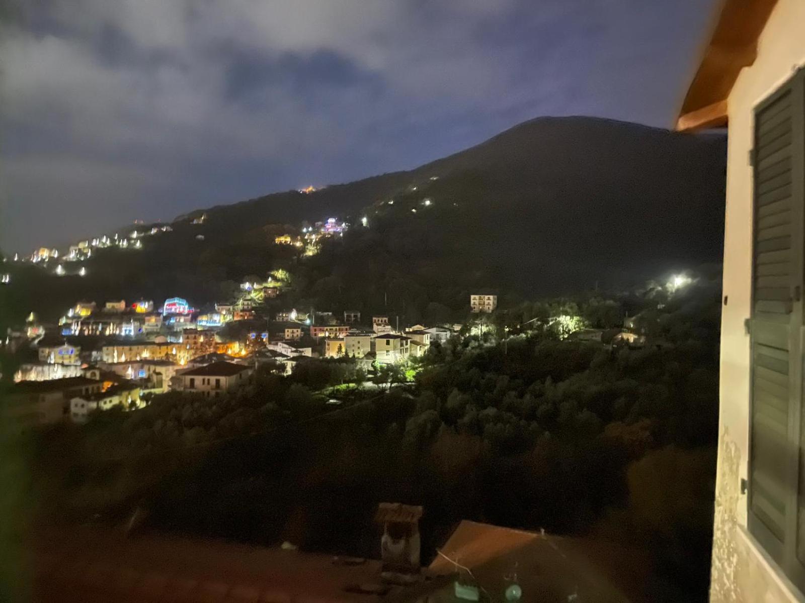 La Spezia Stazione Centrale 5 Terre - Murlo Buitenkant foto